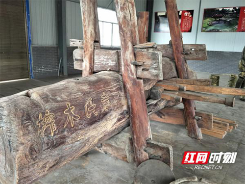 安鑫娱乐,油茶莳植生产加工销售,植物油莳植生产加工销售